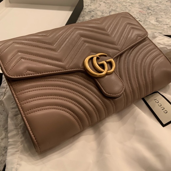 Gucci GG Clutch - Picture 3 of 9